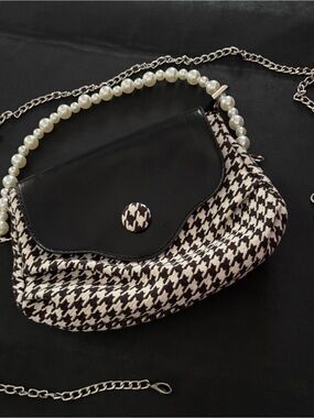 Classic Black & White Houndstooth Pearl-Handle and Silver Crossbody